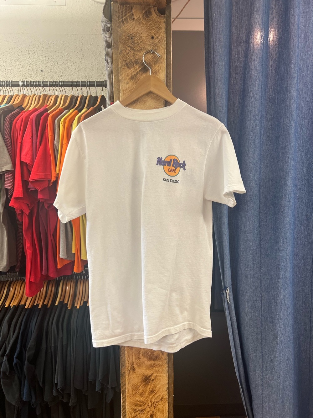 Vintage Hard Rock Cafe San Diego White Graphic T‑Shirt